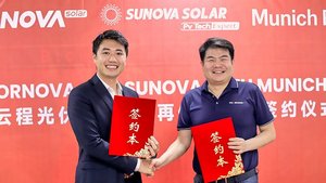 Signing ceremony Sunova Solar and Munich Re