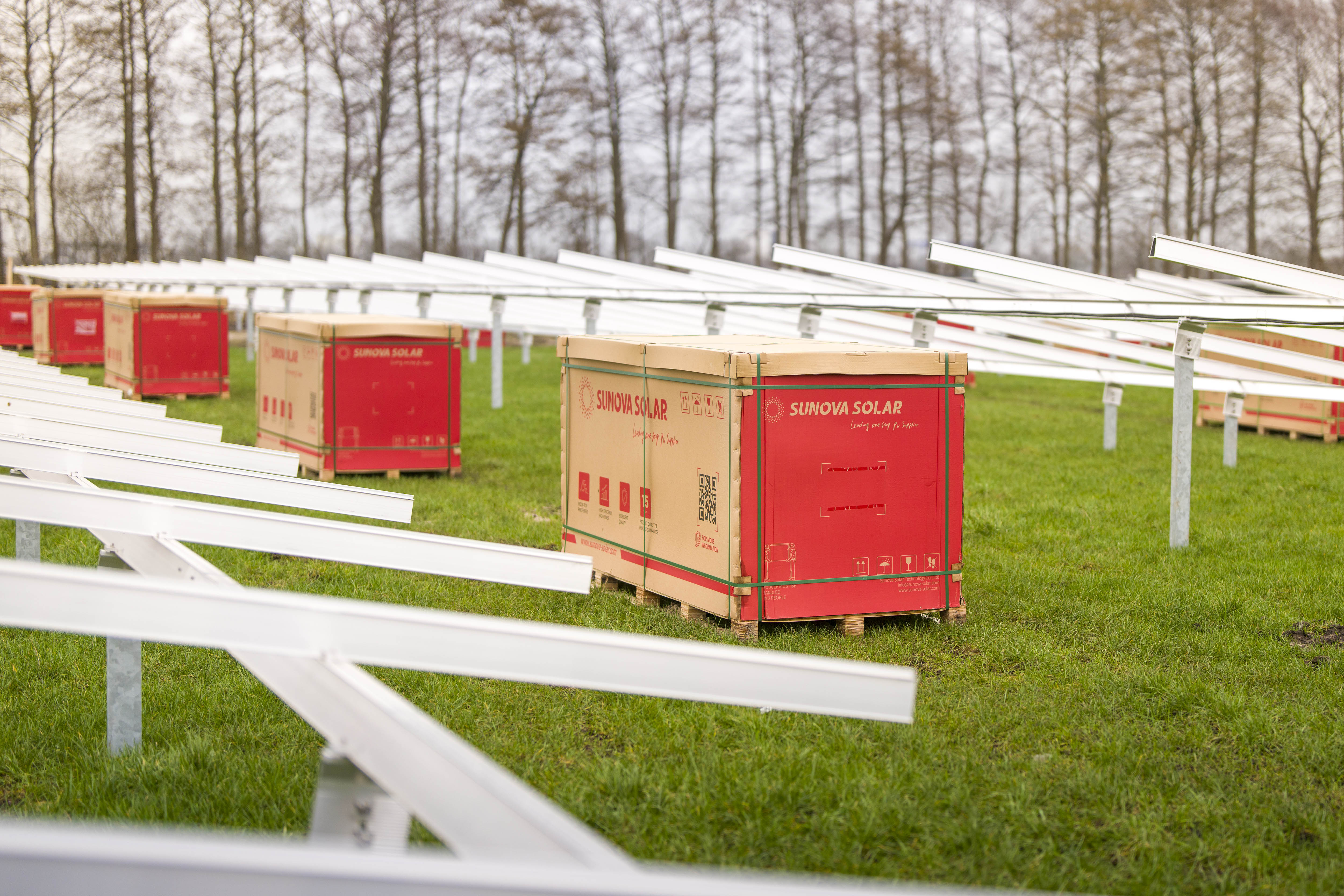 Nearly 51,000 Sunova Solar modules are installed in Wanneperveen solar park.